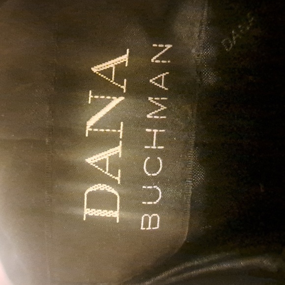 Closet clearance - Picture 9 of 9